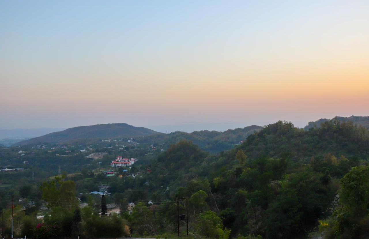 Saffronstays Mystic Homes, Dehradun Zewnętrze zdjęcie
